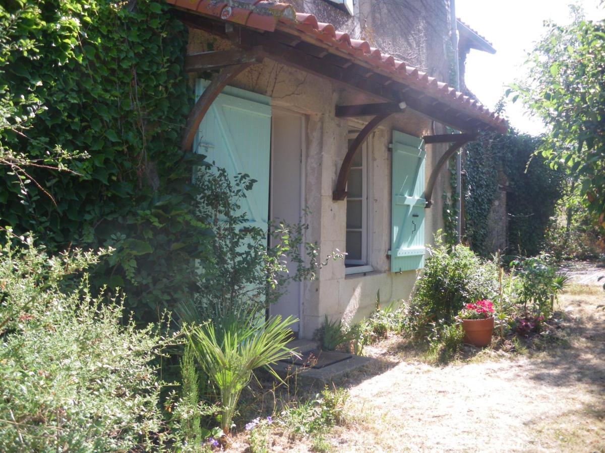 La Metairie Du Pont Bed & Breakfast Sainte-Hermine Bagian luar foto